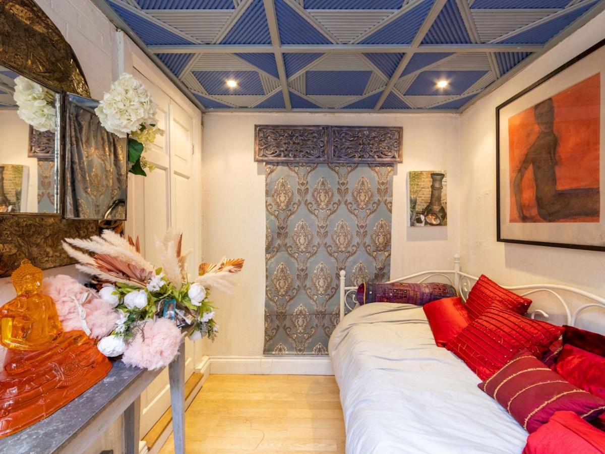 Pass The Keys Split-Floors Antique Apartment In Portobello Road London Exterior foto